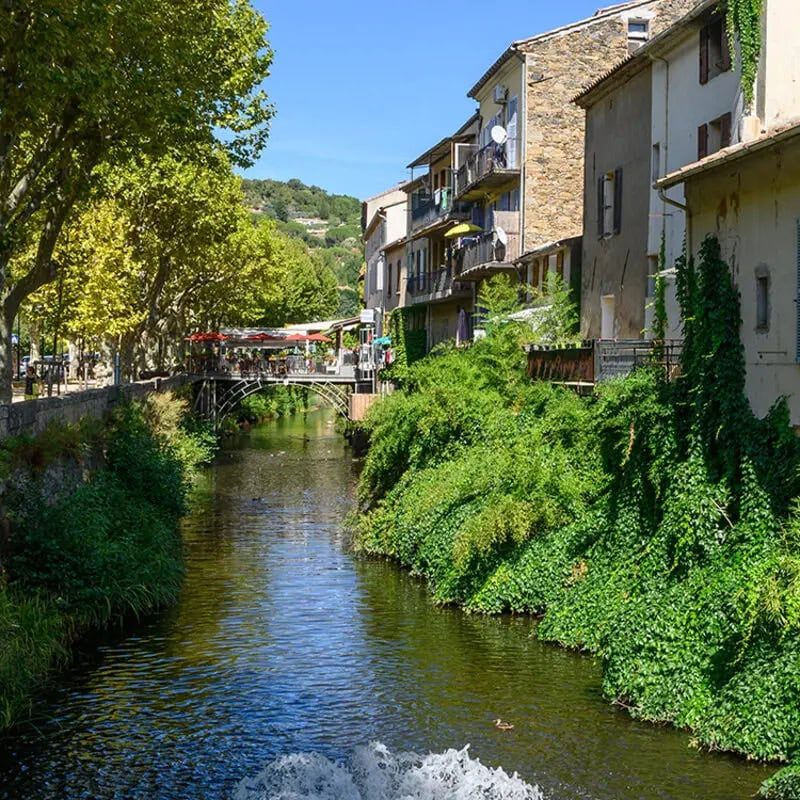 Vue de l'hôtel des Maures sur la rivière de Collobrières